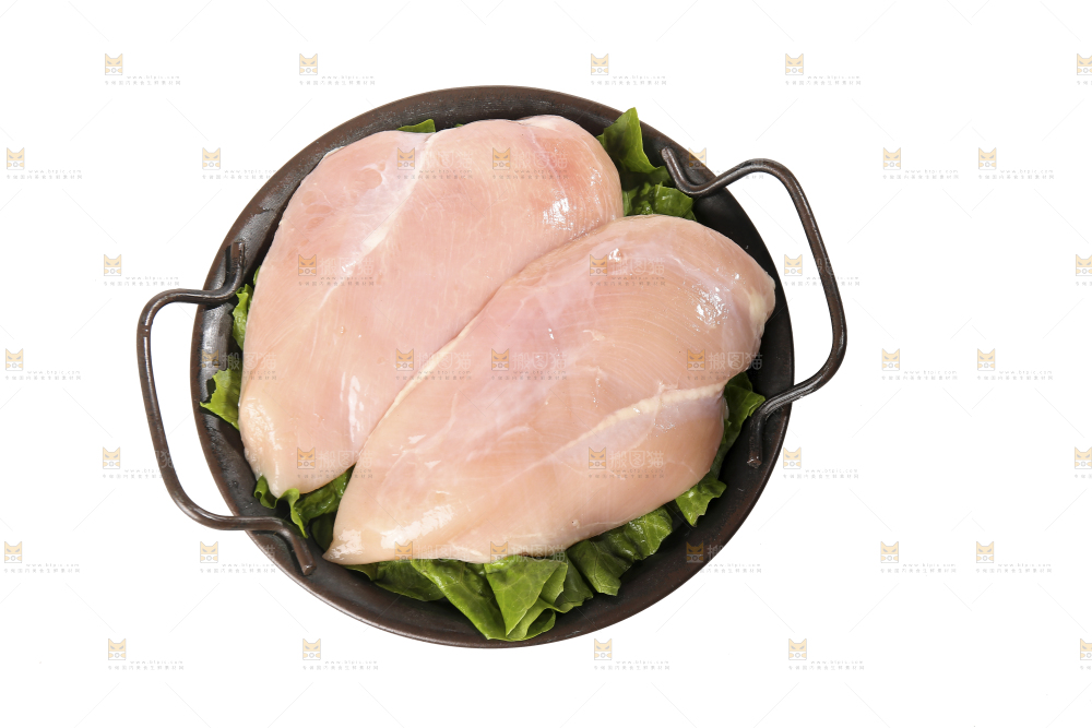 白底上的鸡胸肉