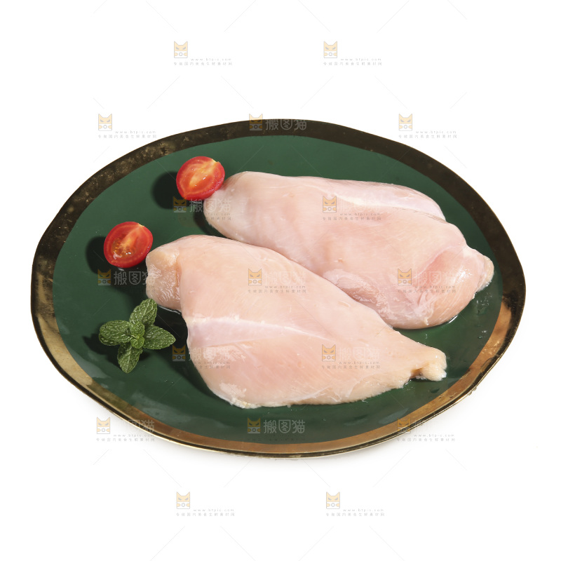 白底上的鸡胸肉