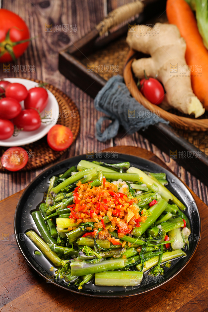深底上的炒红菜苔