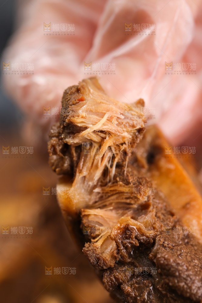 深底上的羊蝎子