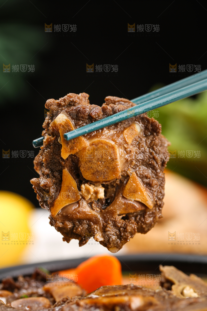 浅底上的羊蝎子