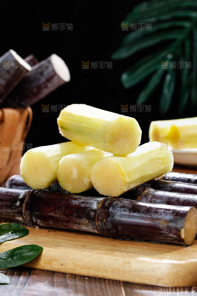 深底上的黑皮甘蔗