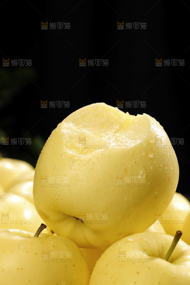 深底上的黄元帅苹果