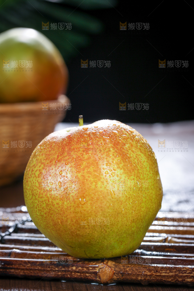 深底上的玉露香梨