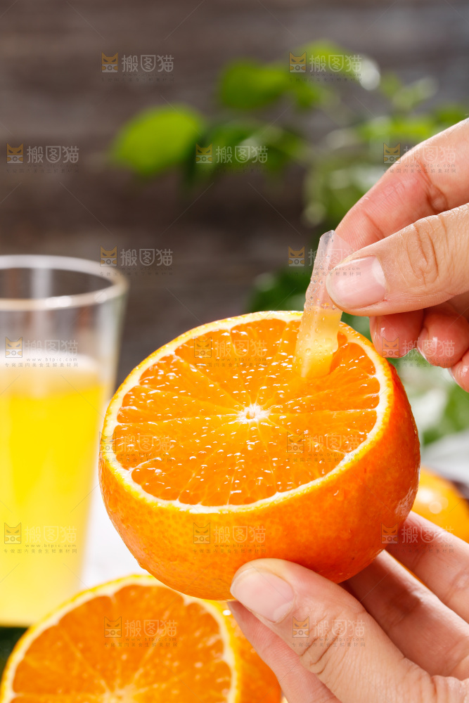 浅底上的爱媛果冻橙