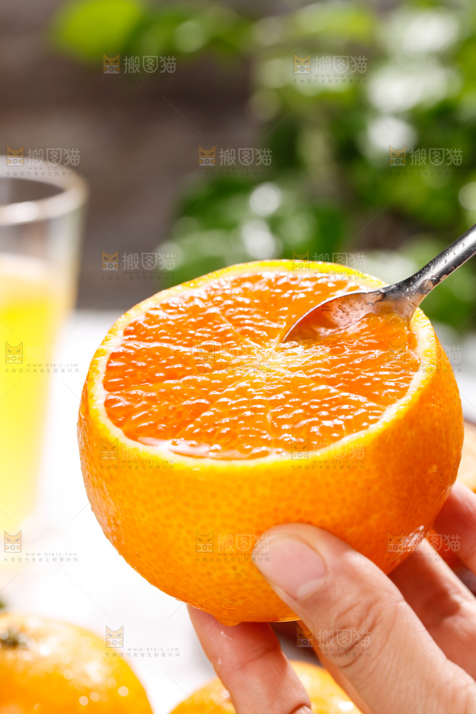 浅底上的爱媛果冻橙