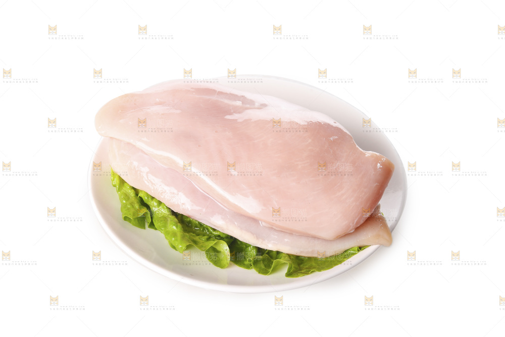 白底上的鸡胸肉