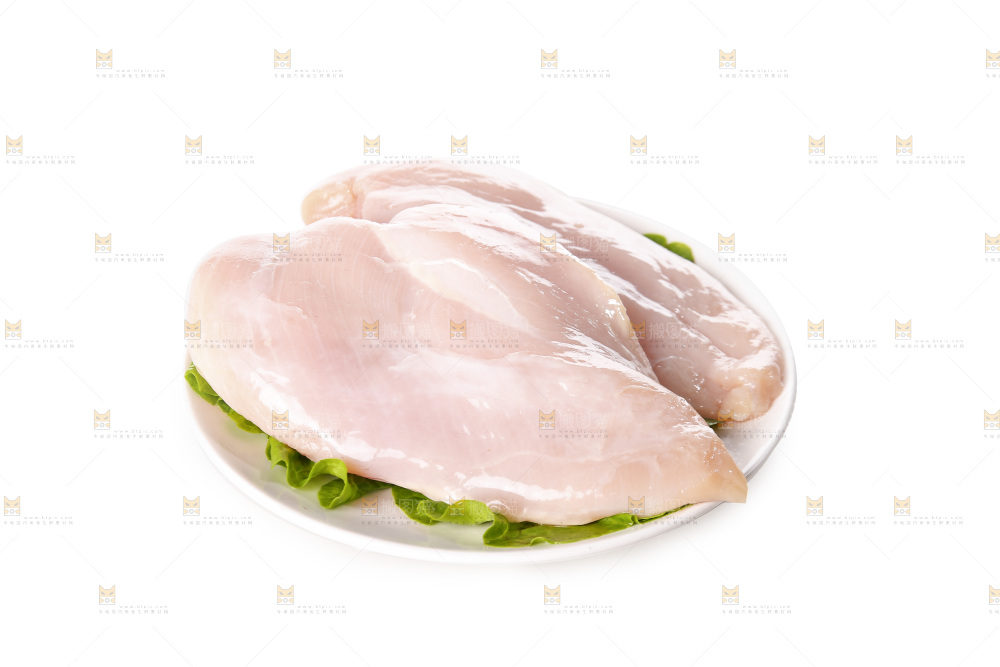 白底上的鸡胸肉