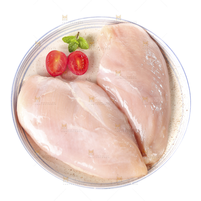 白底上的鸡胸肉
