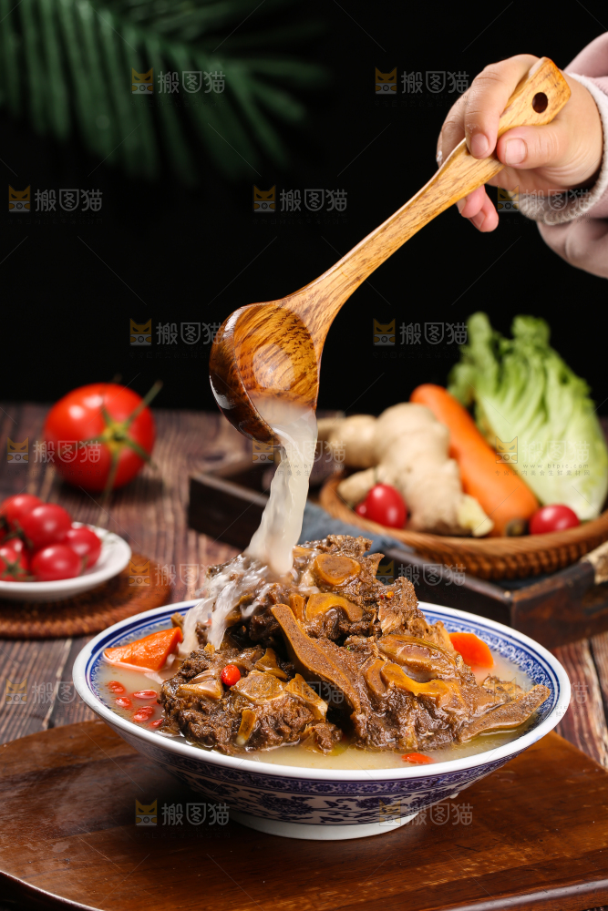 深底上的羊蝎子