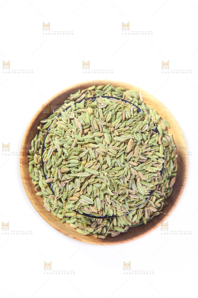 白底上的小茴香籽