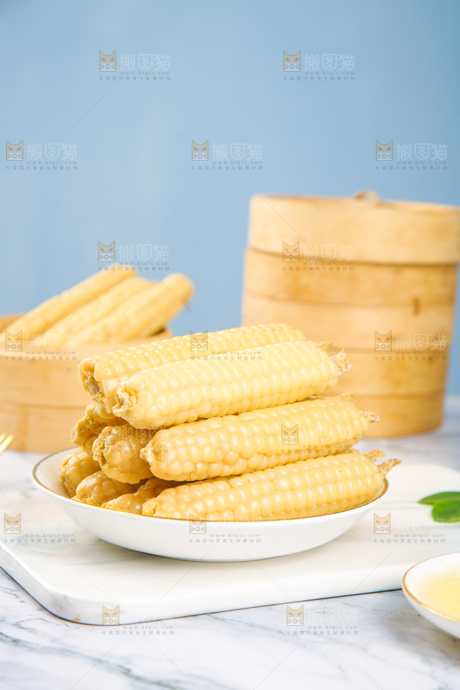 浅底上的手指糯玉米