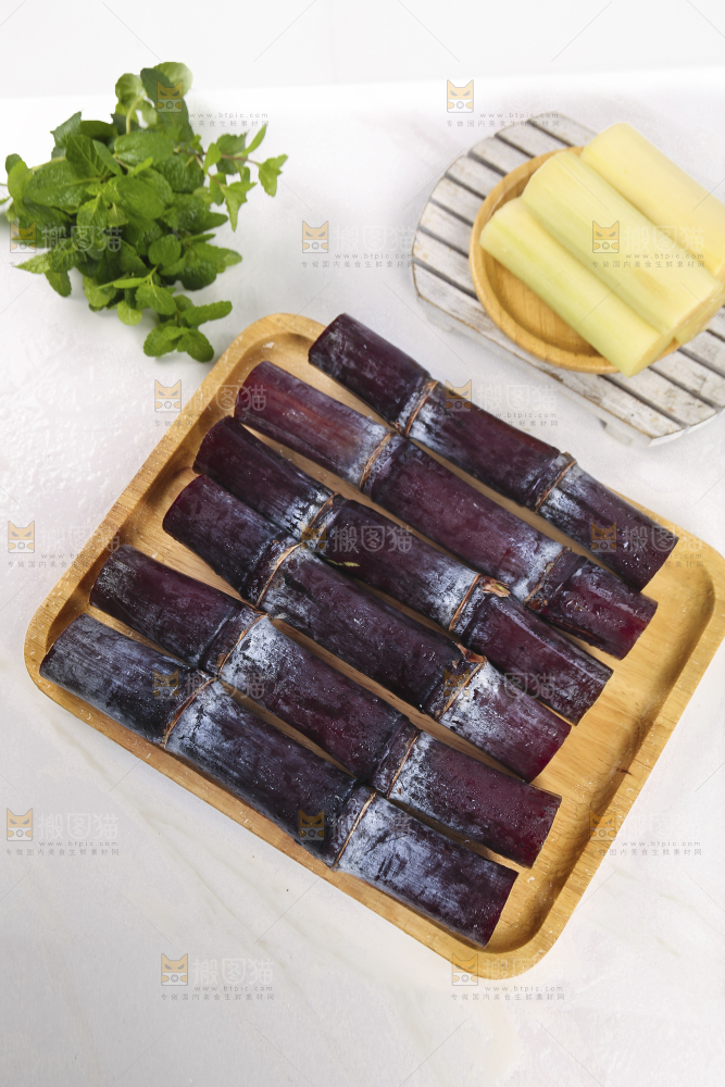 浅底上的黑皮甘蔗