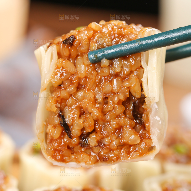 木底上的烧麦