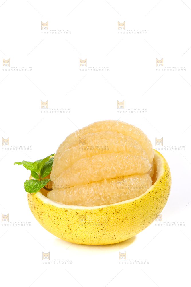 白底上的沙田柚