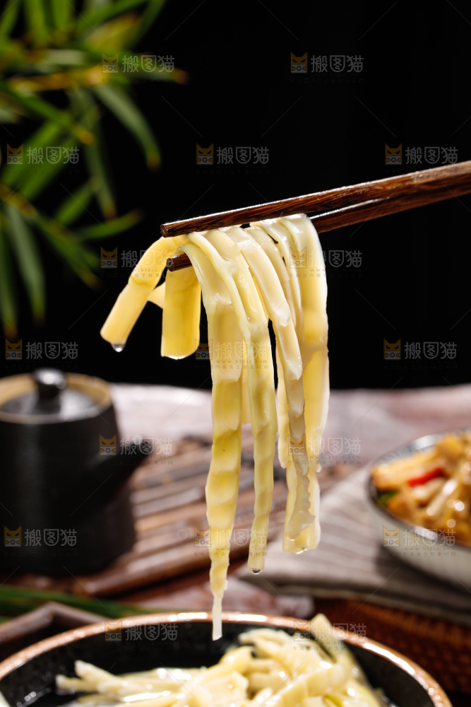 深底上的清水笋丝