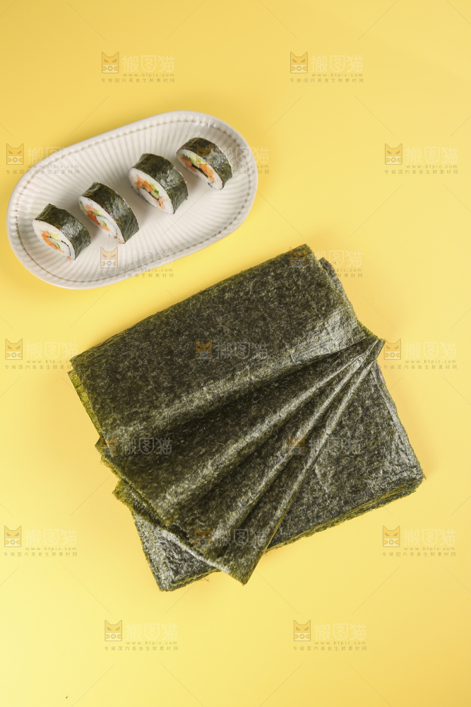 浅底上的海苔卷