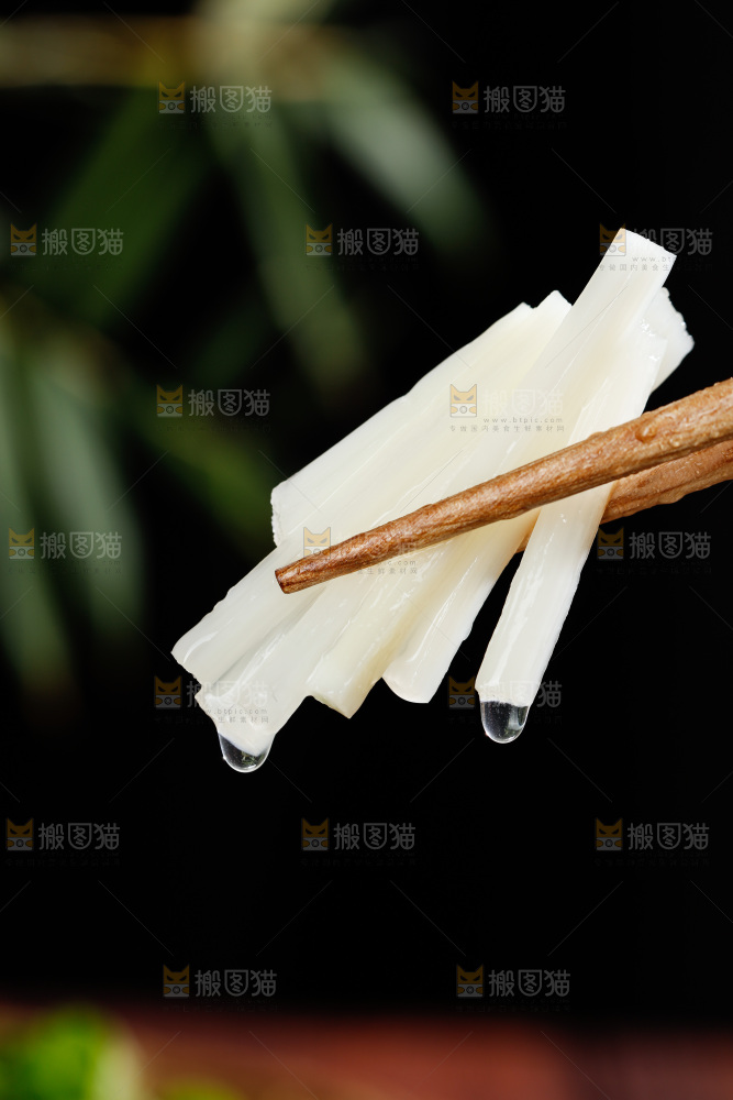 深底上的清水笋丝