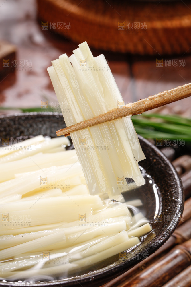 深底上的清水笋丝