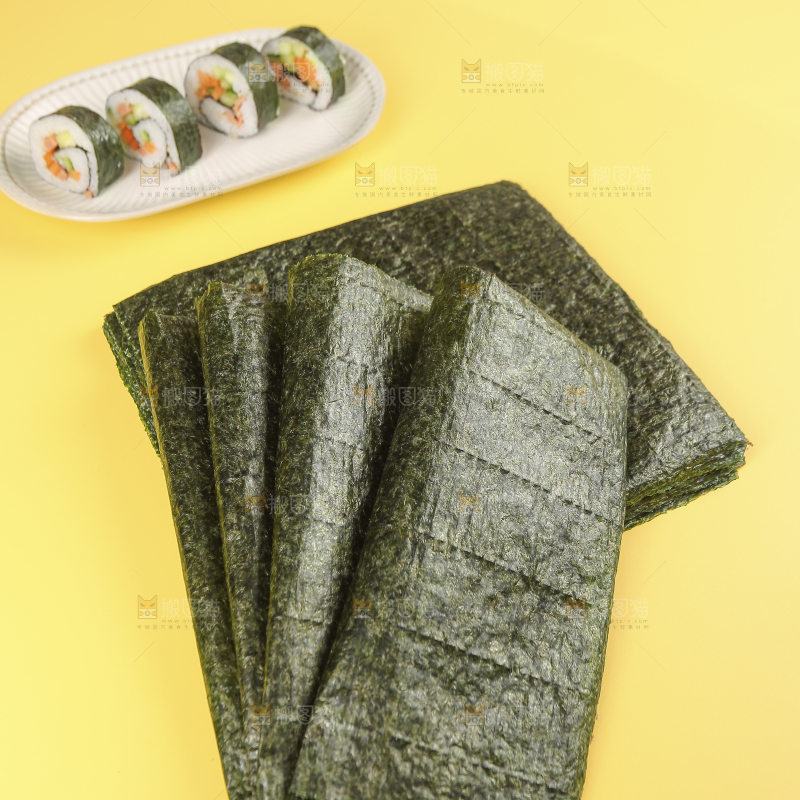浅底上的海苔卷