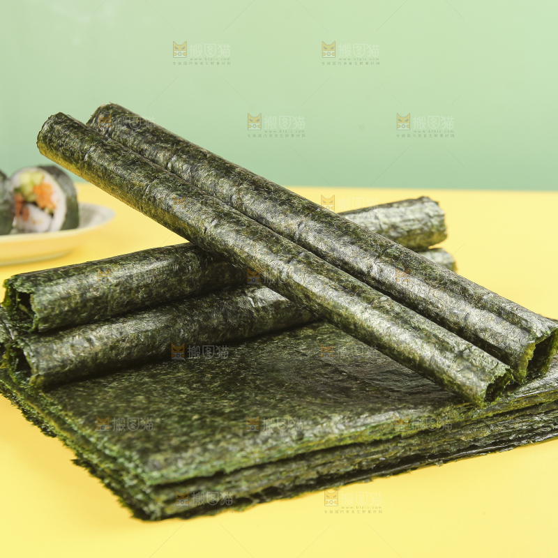 浅底上的海苔卷