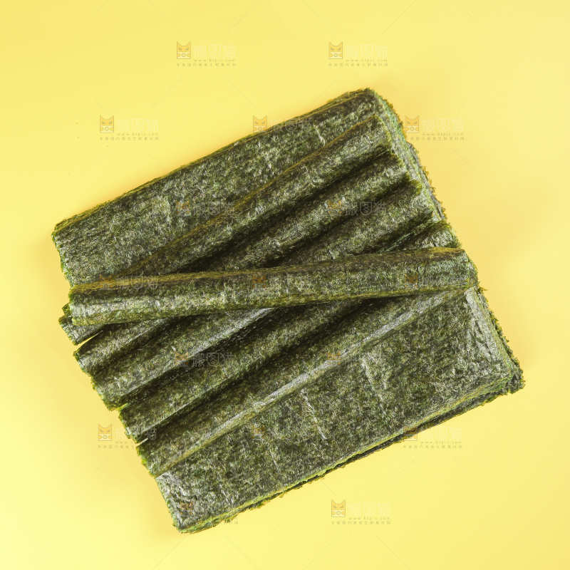 浅底上的海苔卷