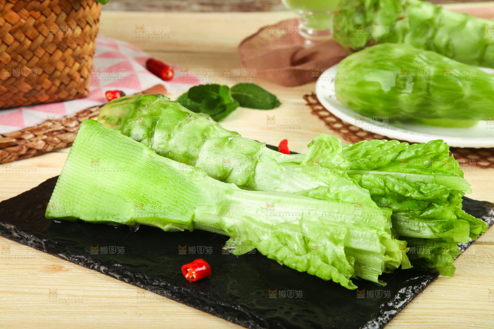 浅底上的莴笋