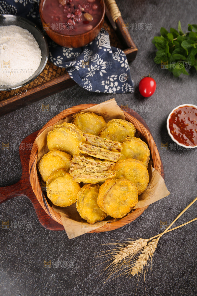 深底上的炸藕夹