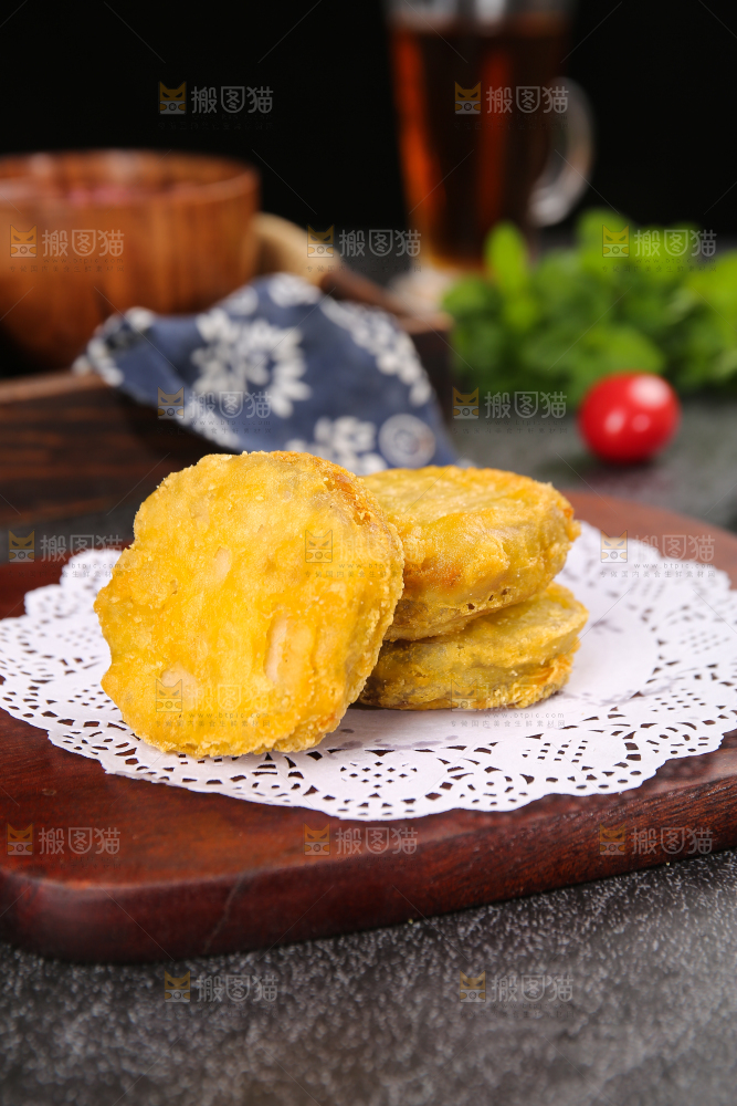 深底上的炸藕夹