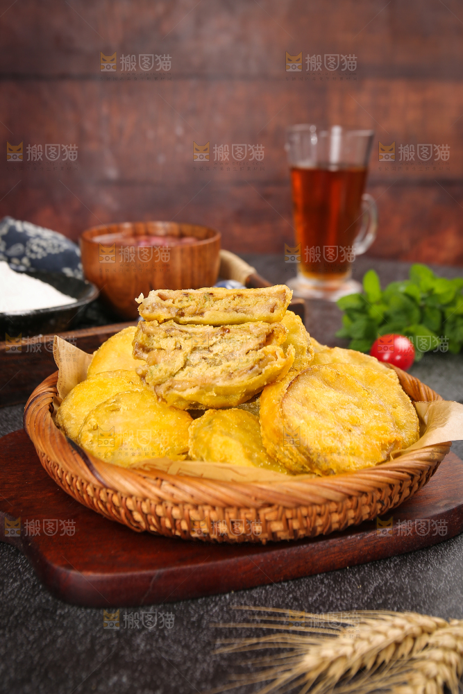 深底上的炸藕夹