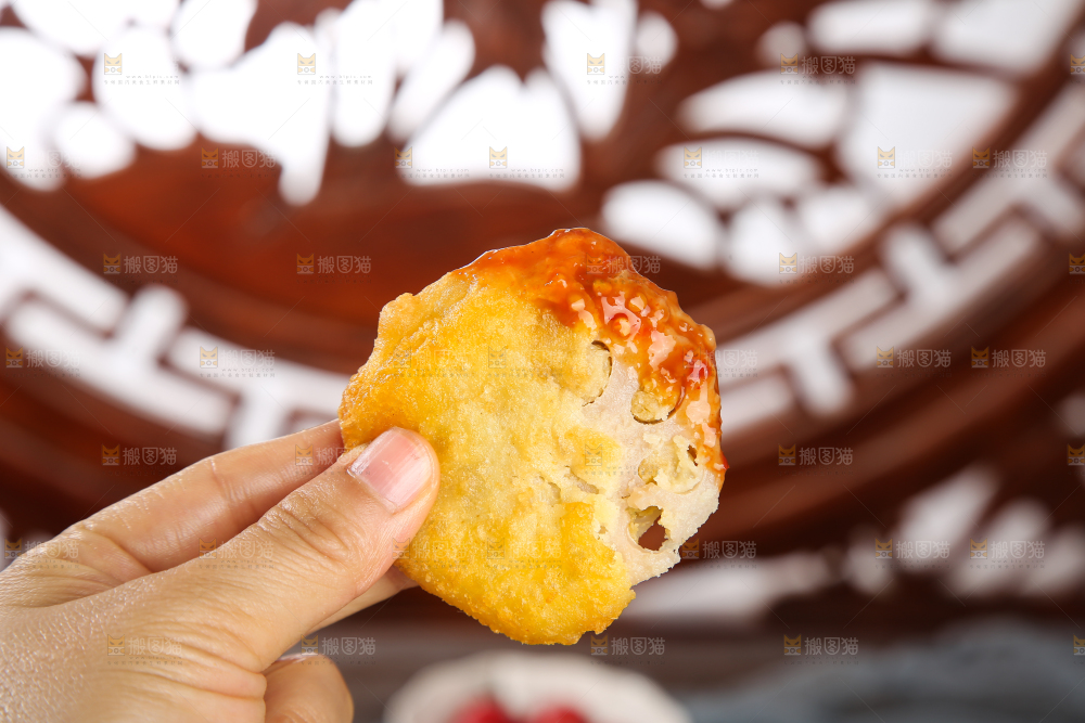 木底上的藕夹