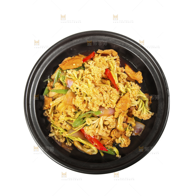 白底上的干花菜炒肉