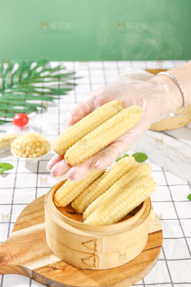 浅底上的手指糯玉米