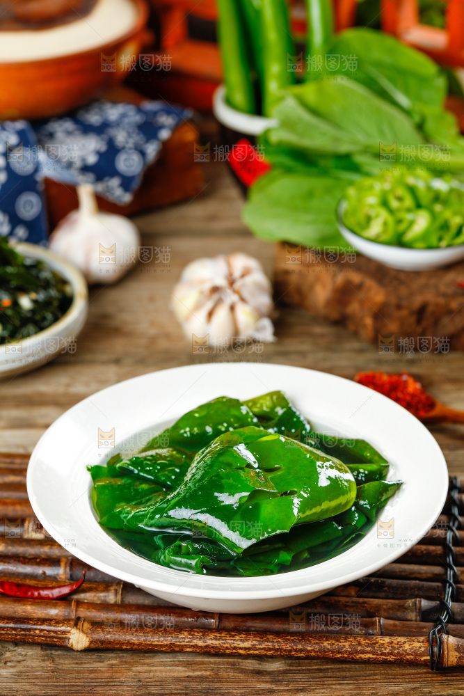 深底上的裙带菜