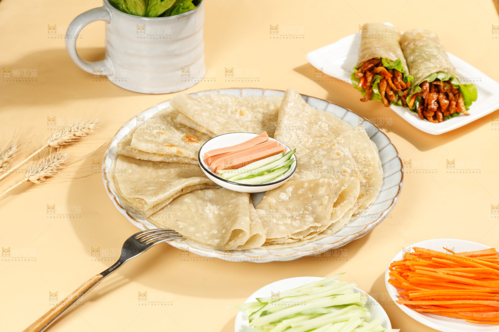浅底上的荞麦卷饼
