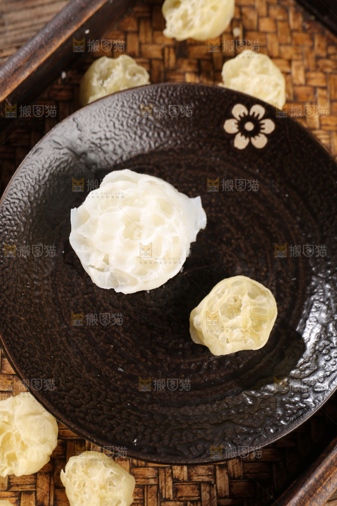 深底上的原味面藕