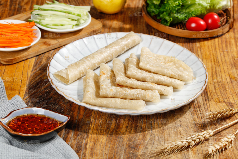 木底上的荞麦卷饼