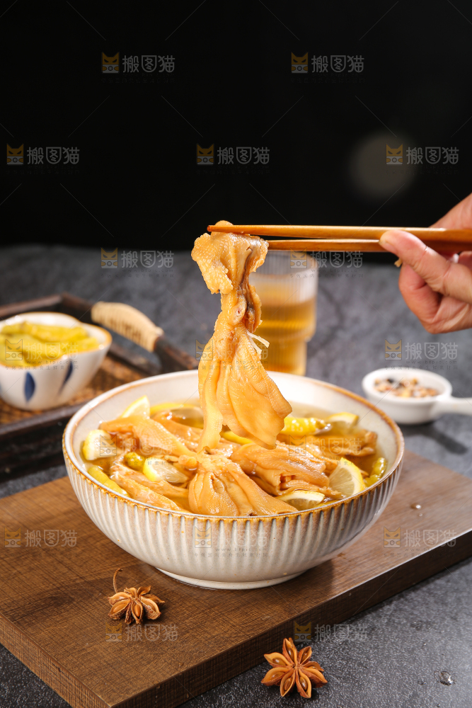 深底上的无骨鸭掌
