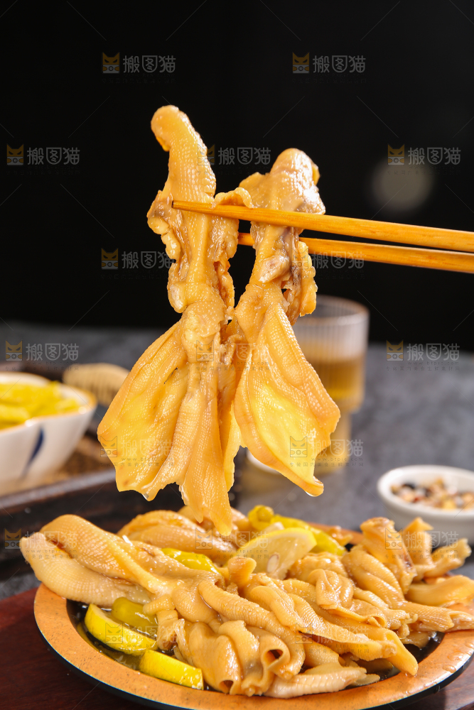 深底上的无骨鸭掌