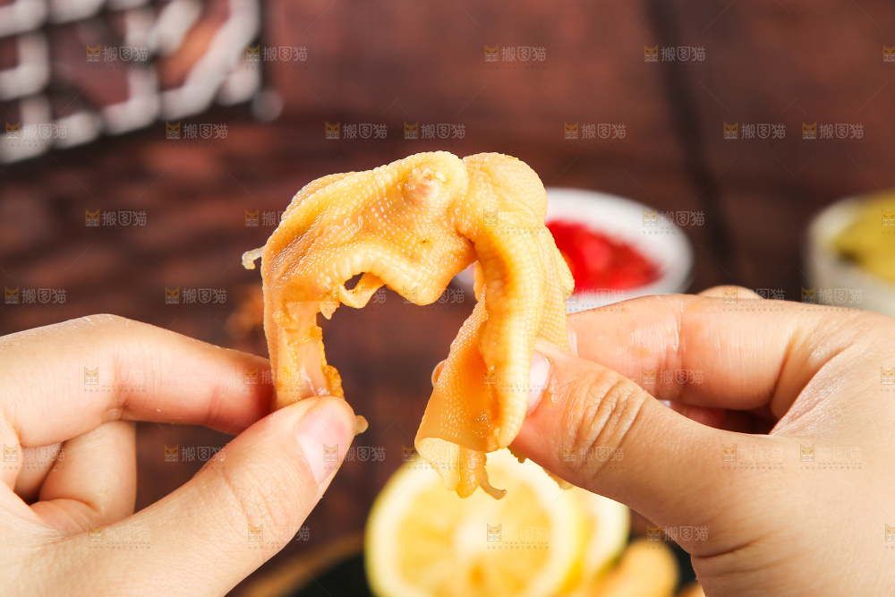 深底上的无骨鸭掌