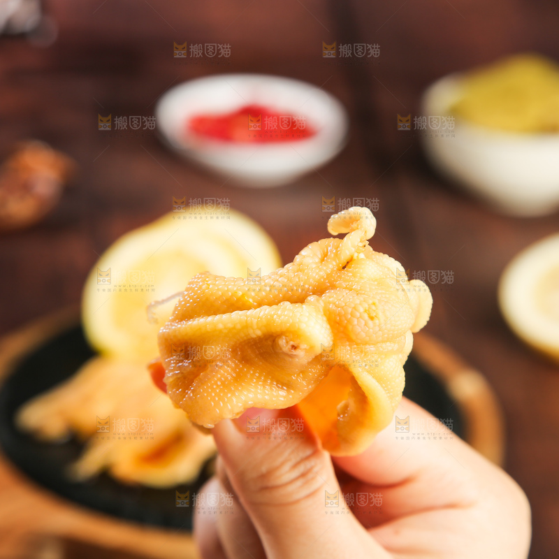 深底上的无骨鸭掌