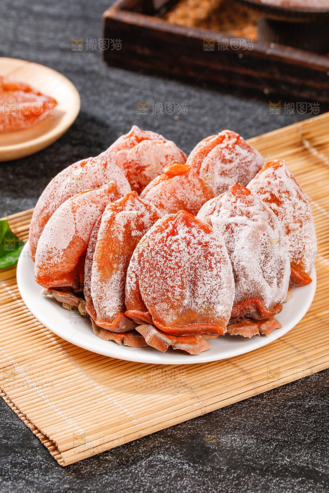 深底上的吊柿饼