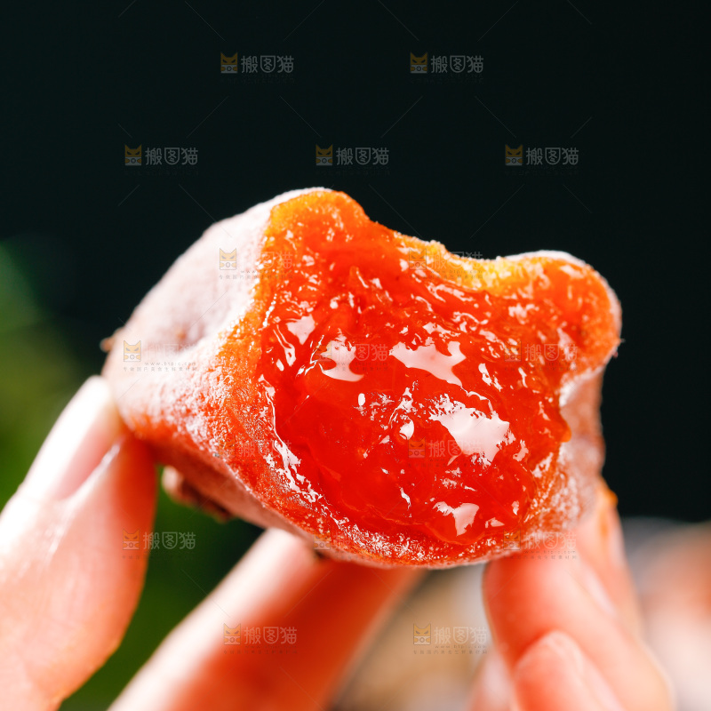 深底上的吊柿饼