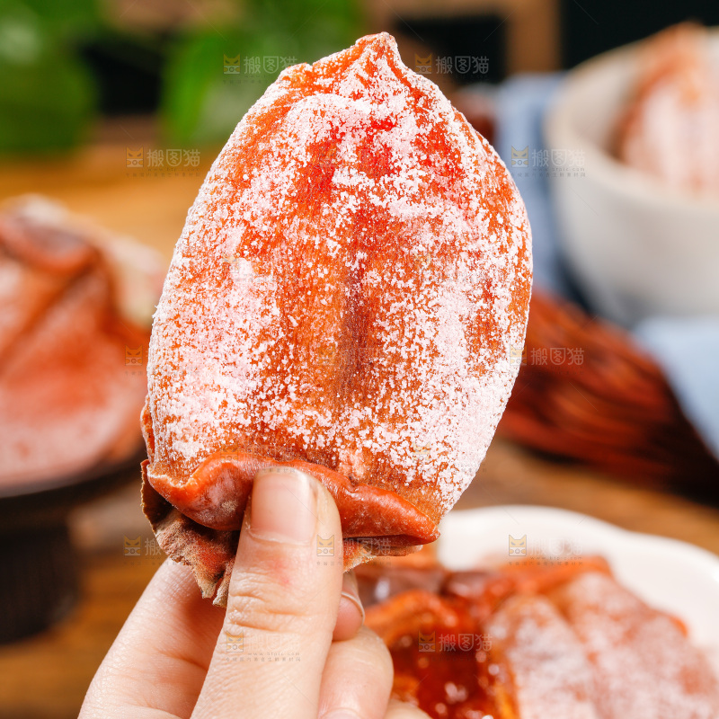 深底上的吊柿饼