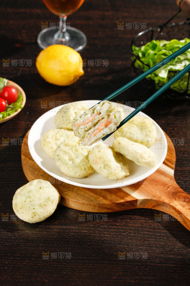 深底上的鲜虾饼