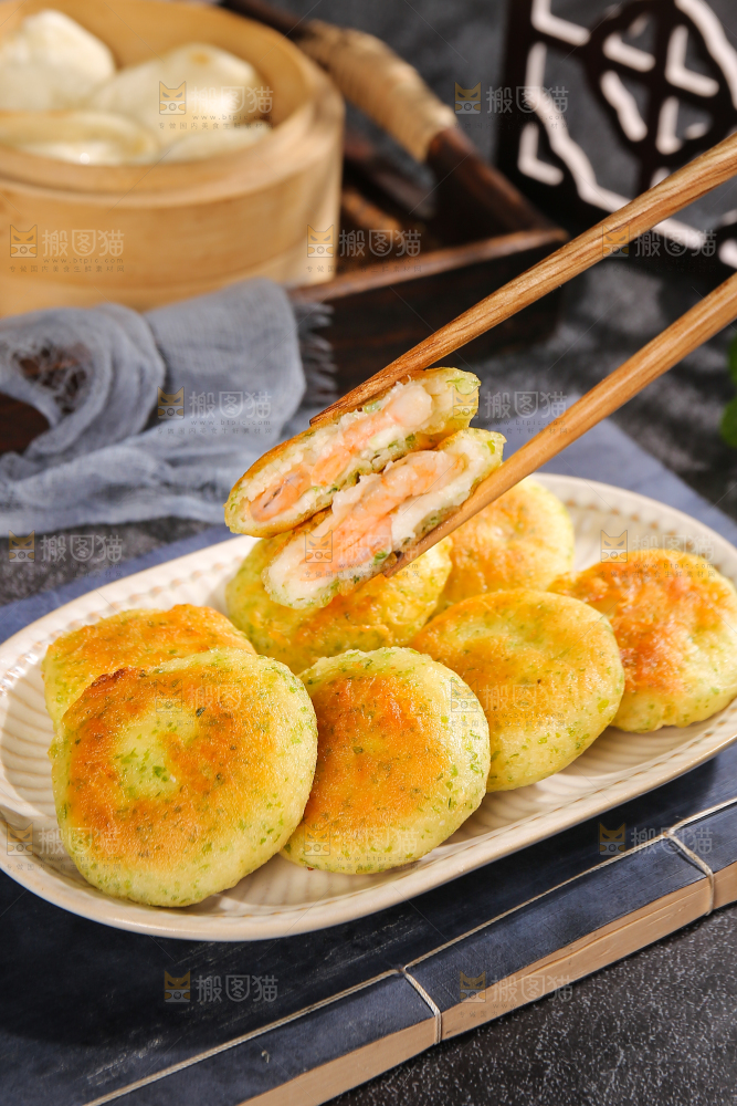 深底上的鲜虾饼
