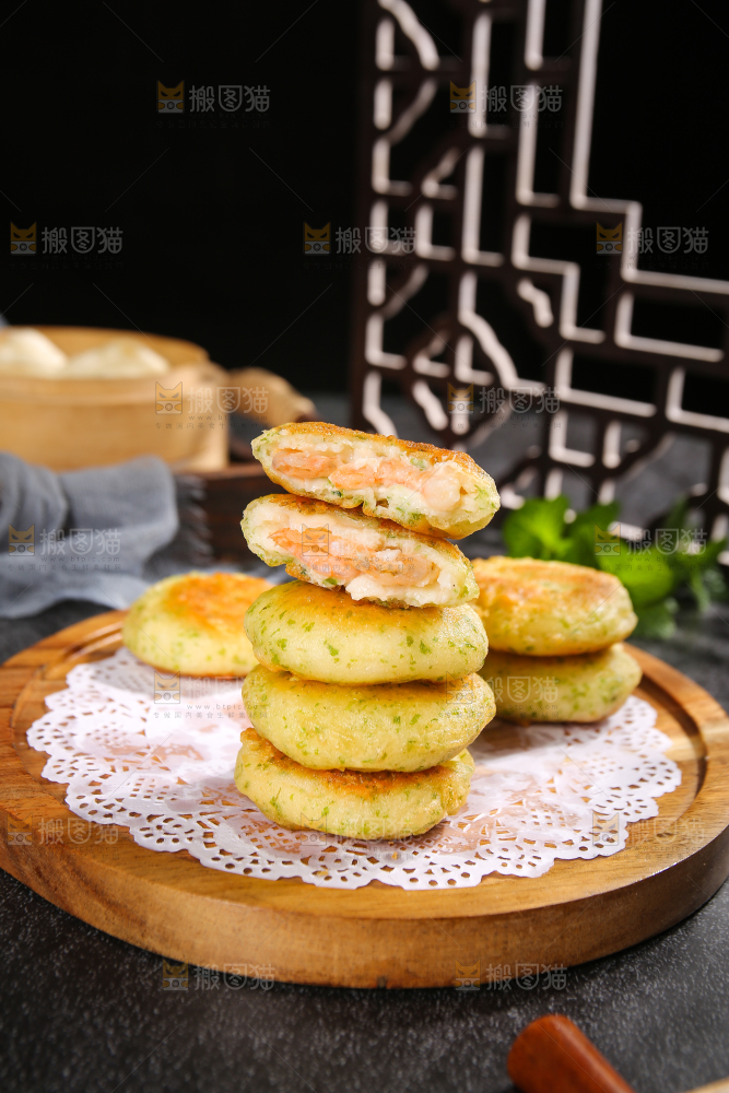 深底上的鲜虾饼