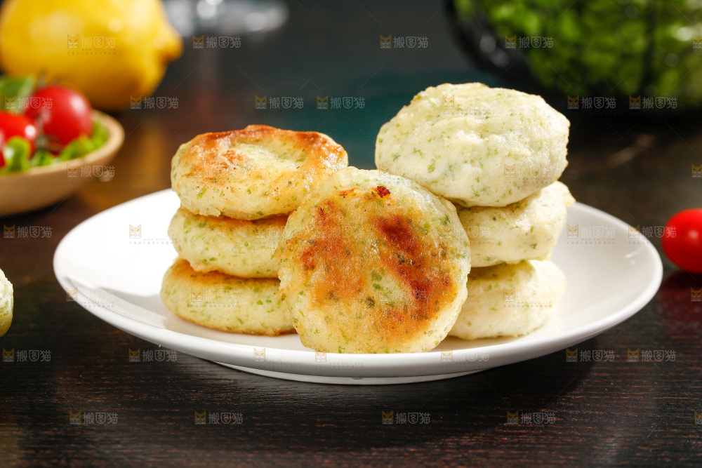深底上的鲜虾饼