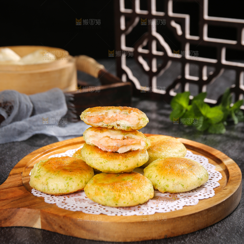 深底上的鲜虾饼