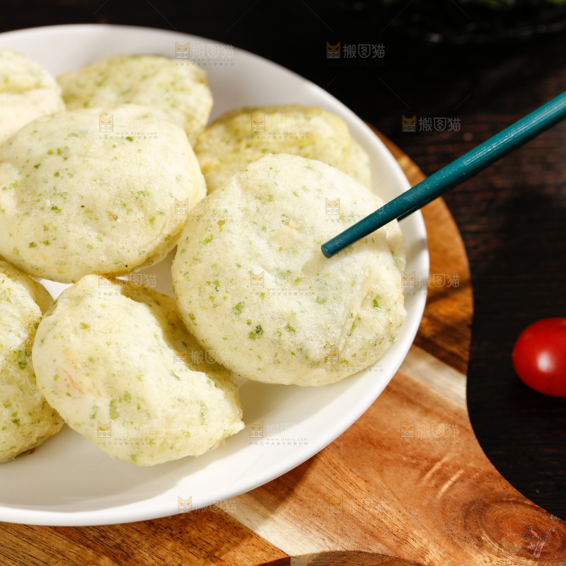 深底上的鲜虾饼
